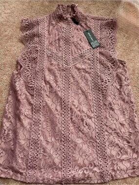 NWT Mauve Lace High-Neck Sleeveless Top